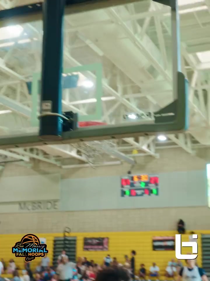 开云新版-16岁身高超越父亲！克里斯-保罗之子身披2号展现全能攻防实力