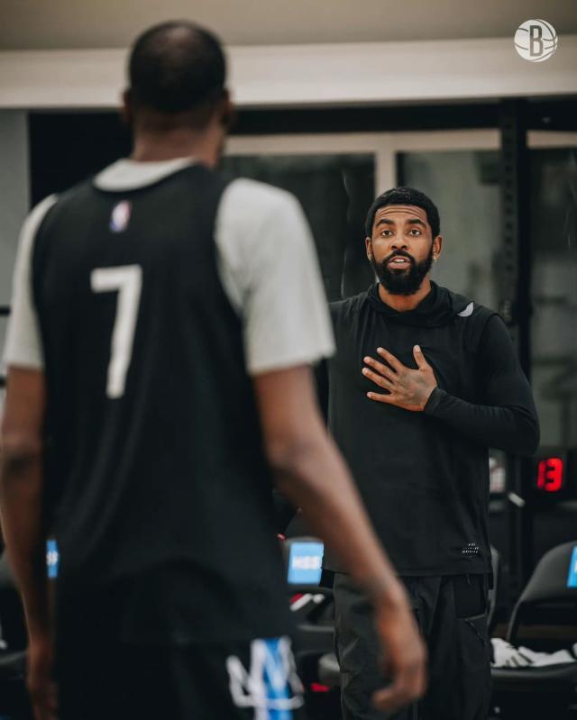 1666089162818091691.jpg a5200b89ly1h794abvjvnj219j1kw0u1.jpg