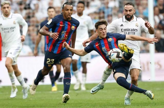 开云App-巴萨的问题是哈维？裁判？伤病？老将？双边锋或体能？