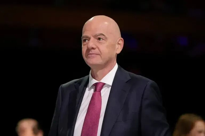 开云中国-因凡蒂诺：捂嘴若涉歧视应罚下并作有罪推定，否则为何捂嘴|嘴巴|本菲卡|本菲卡足球俱乐部|国际足球协会|普雷斯蒂安尼_新浪体育_新浪新闻