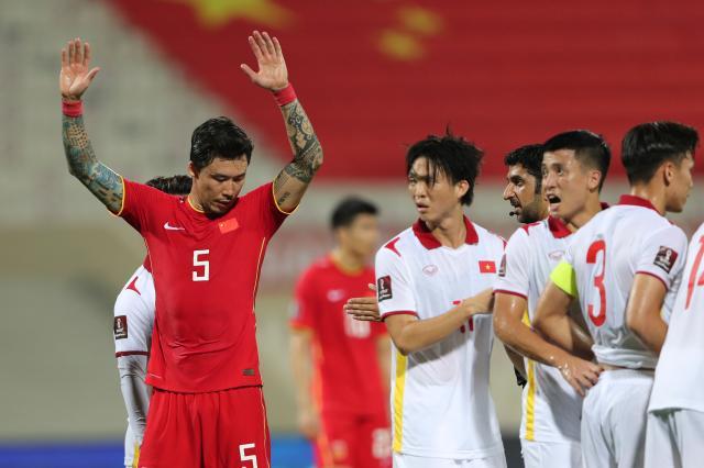 kaiyun-打出威胁却机会寥寥 国足苦练的定位球何时显灵？