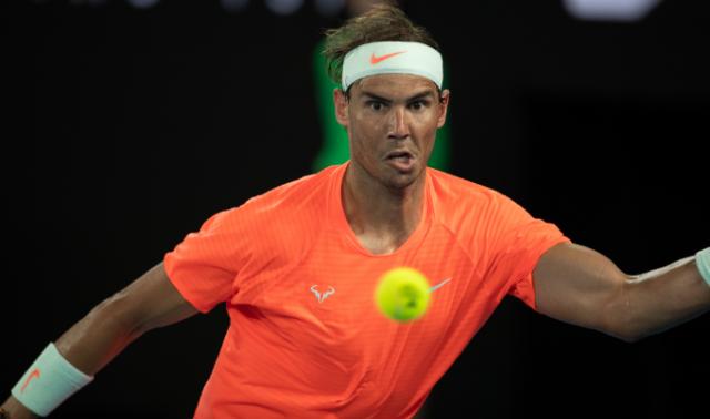 开云新版-蒙卡赛纳达尔轻松取红土首秀 回归主战场火力全开